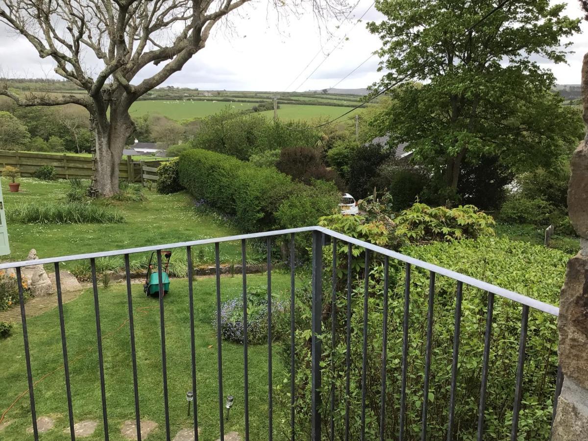 Cozy Camborne Studio Retreat With Two Single Beds エクステリア 写真