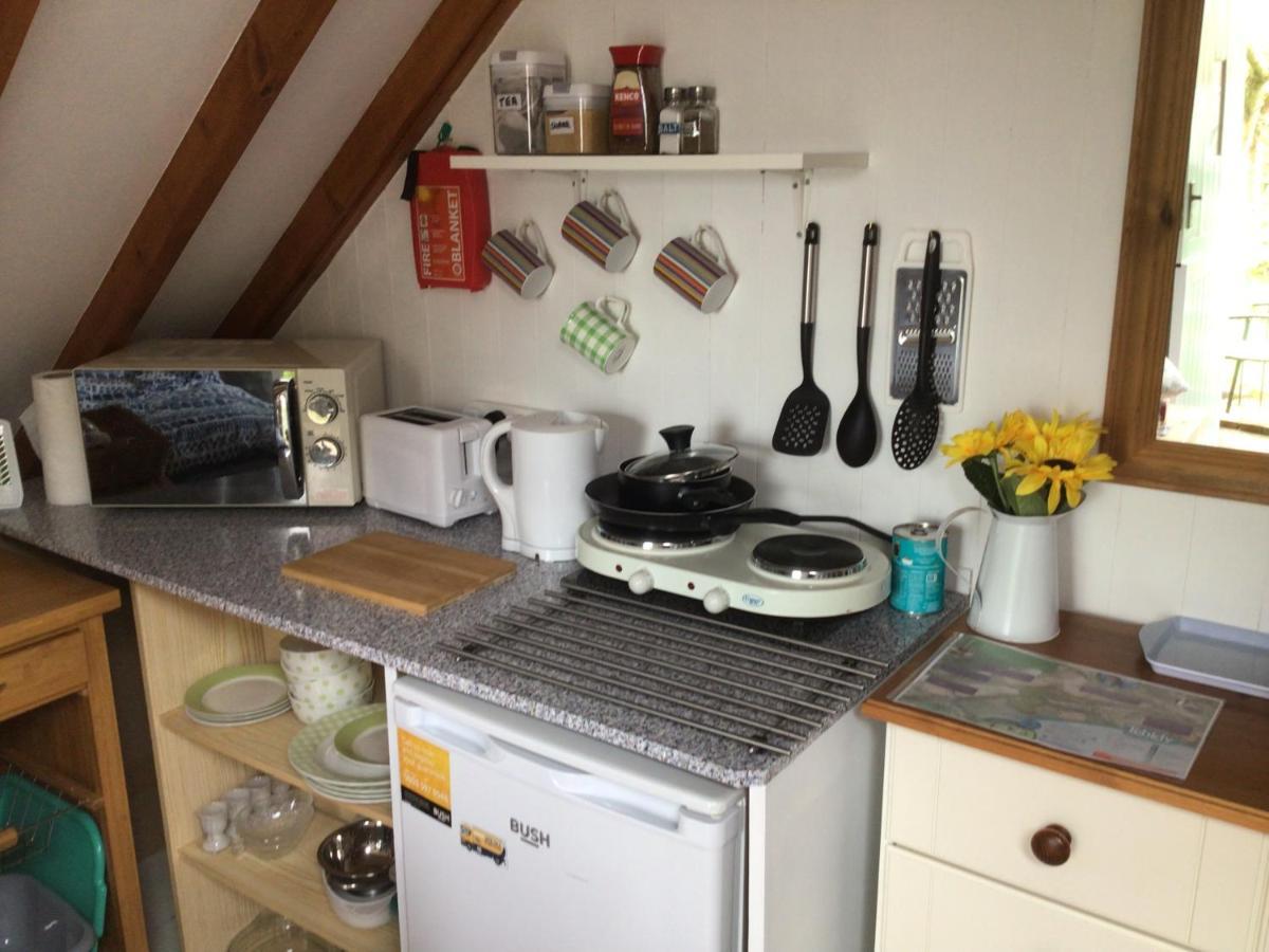 Cozy Camborne Studio Retreat With Two Single Beds エクステリア 写真