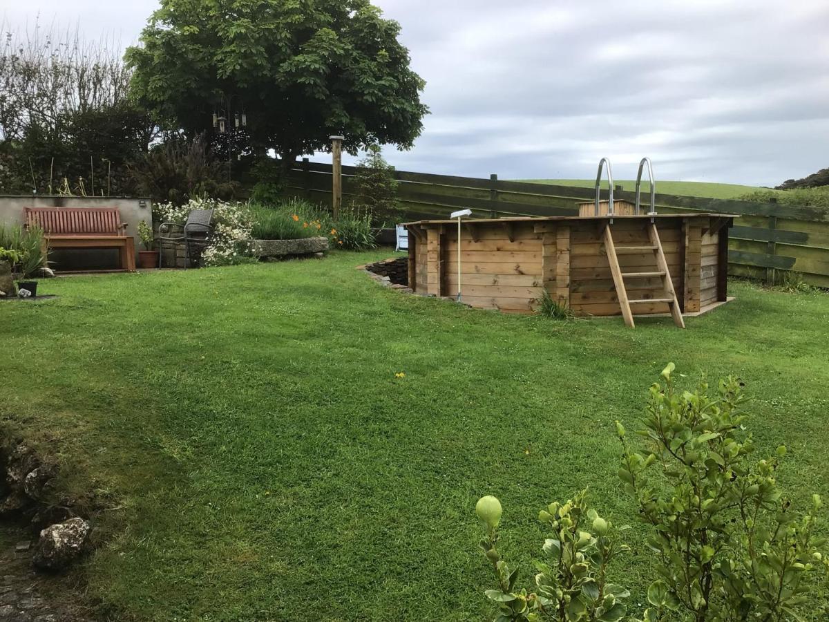 Cozy Camborne Studio Retreat With Two Single Beds エクステリア 写真